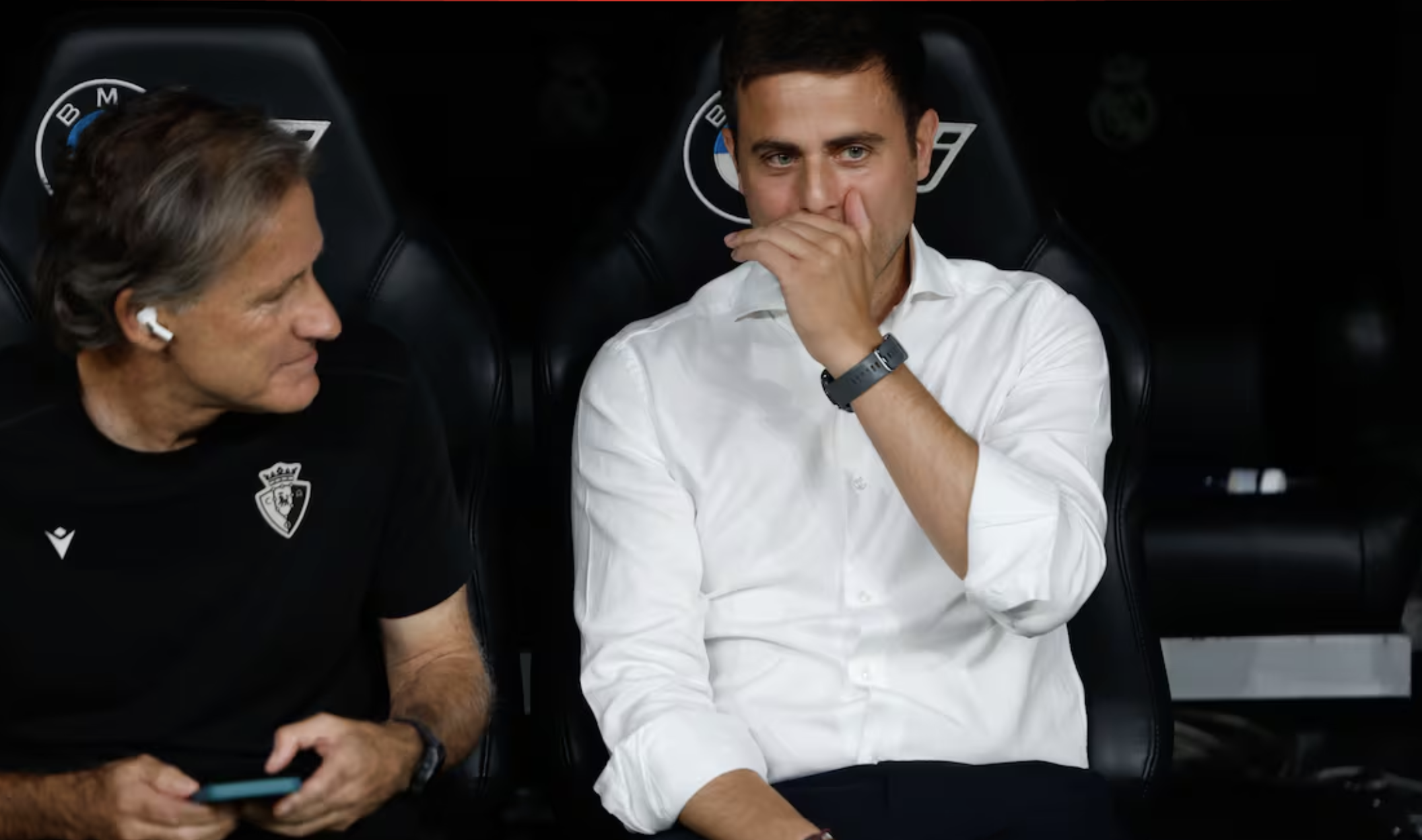 Huan luyen vien Osasuna phan tich qua phat den cua Mbappe