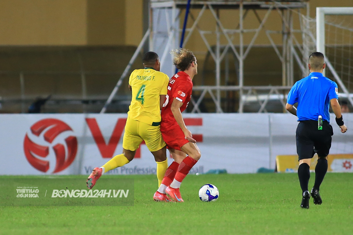 Ngoại binh đắt giá nhất VLeague gây thất vọng 2