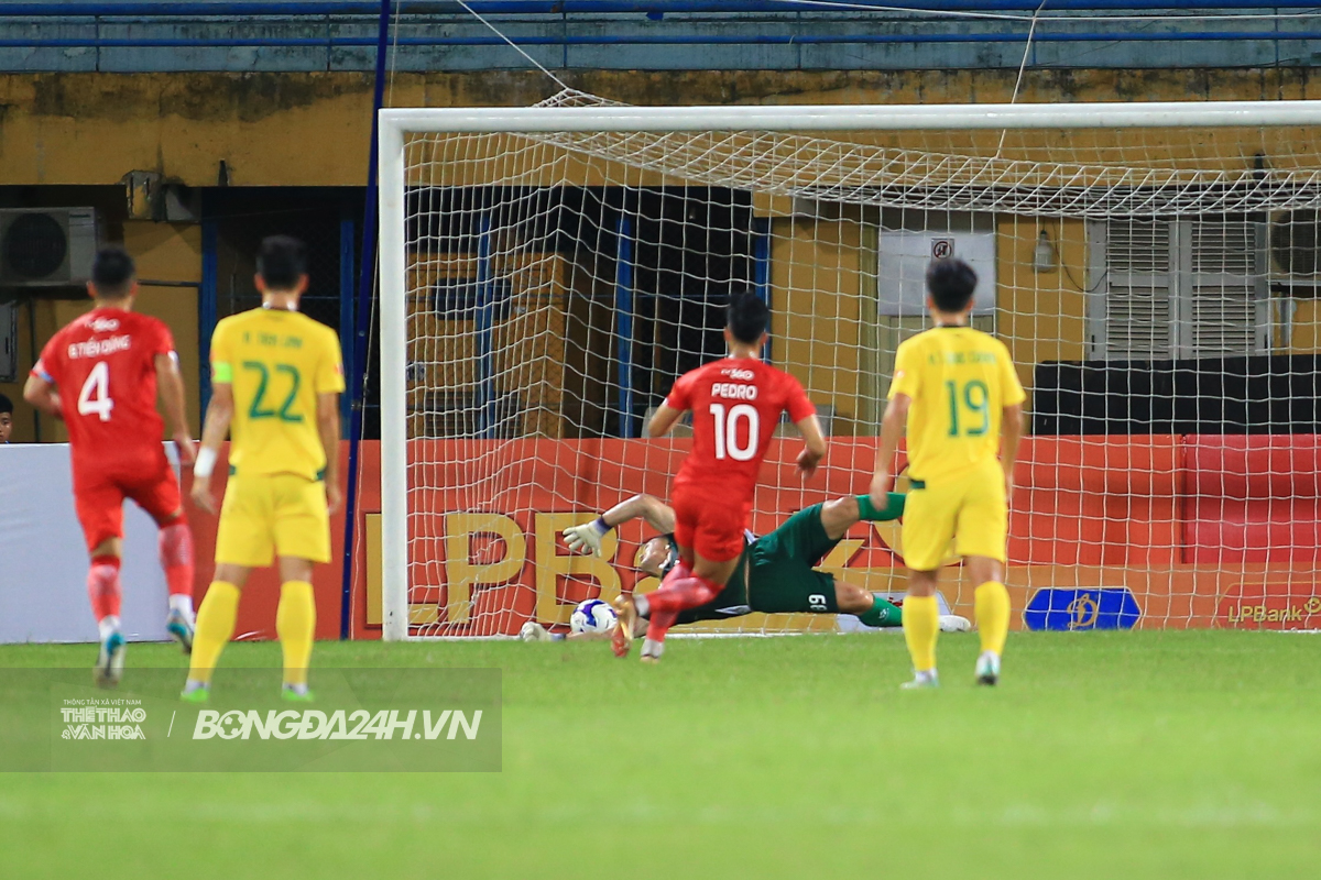 Ngoại binh đắt giá nhất VLeague gây thất vọng 1