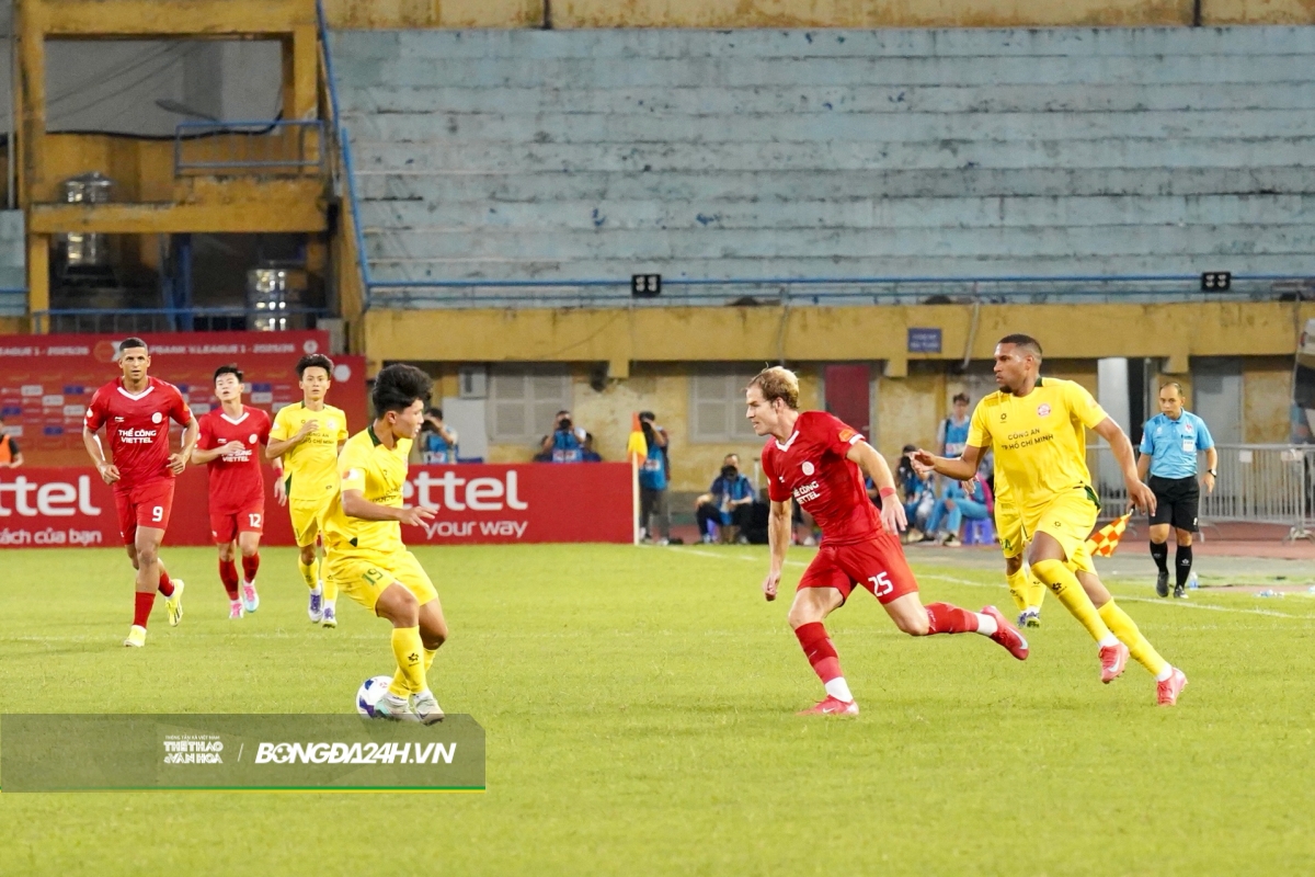 Tân binh Việt kiều gây sốt ngay trong ngày ra mắt Thể Công Viettel 1