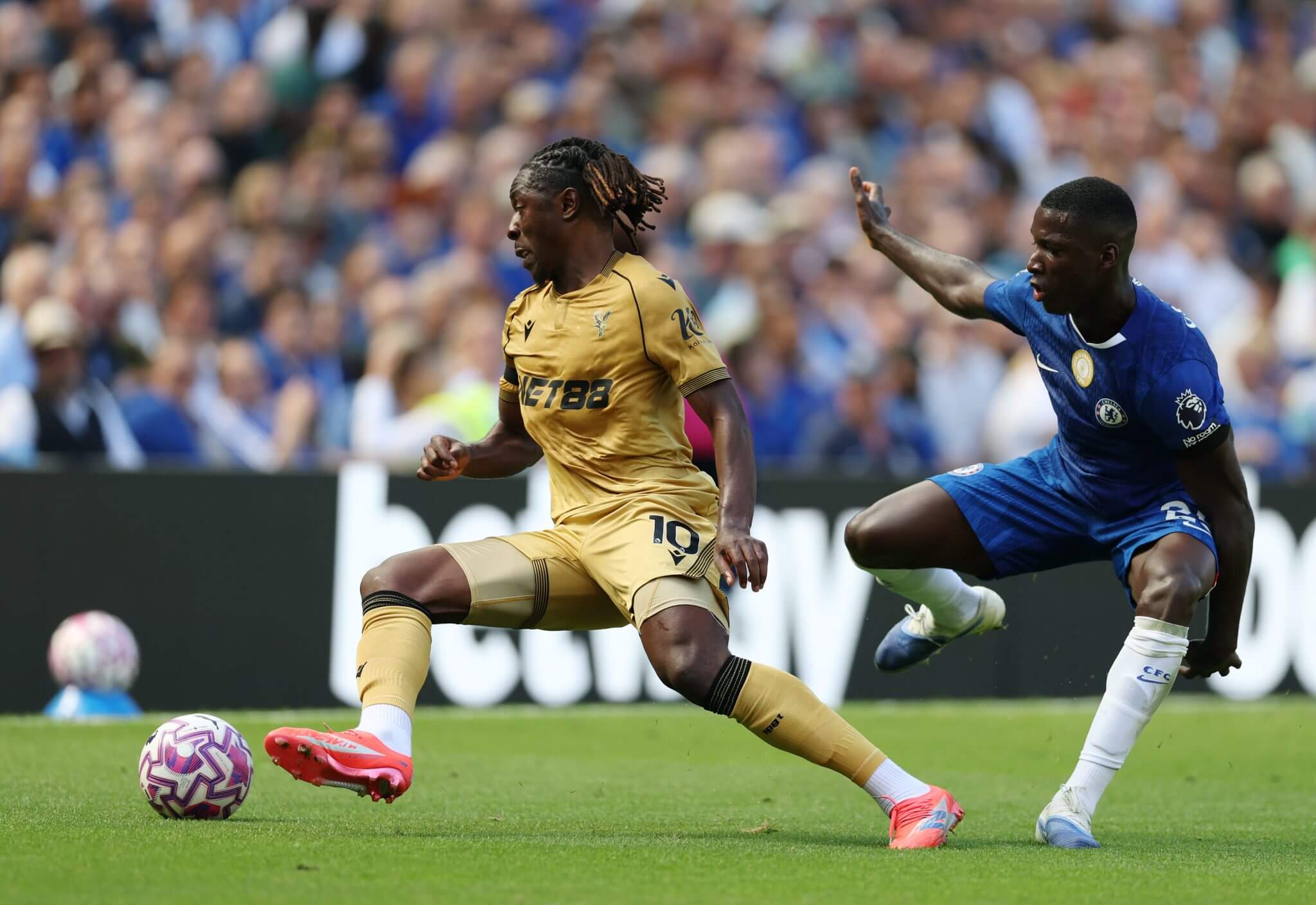 Thương vụ Eberechi Eze đến Arsenal Cuộc gọi phút chót với Arteta và cái gật đầu của Josh Kroenke 4 Thương vụ Eberechi Eze đến Arsenal Cuộc gọi phút chót với Arteta và cái gật đầu của Josh Kroenke 4