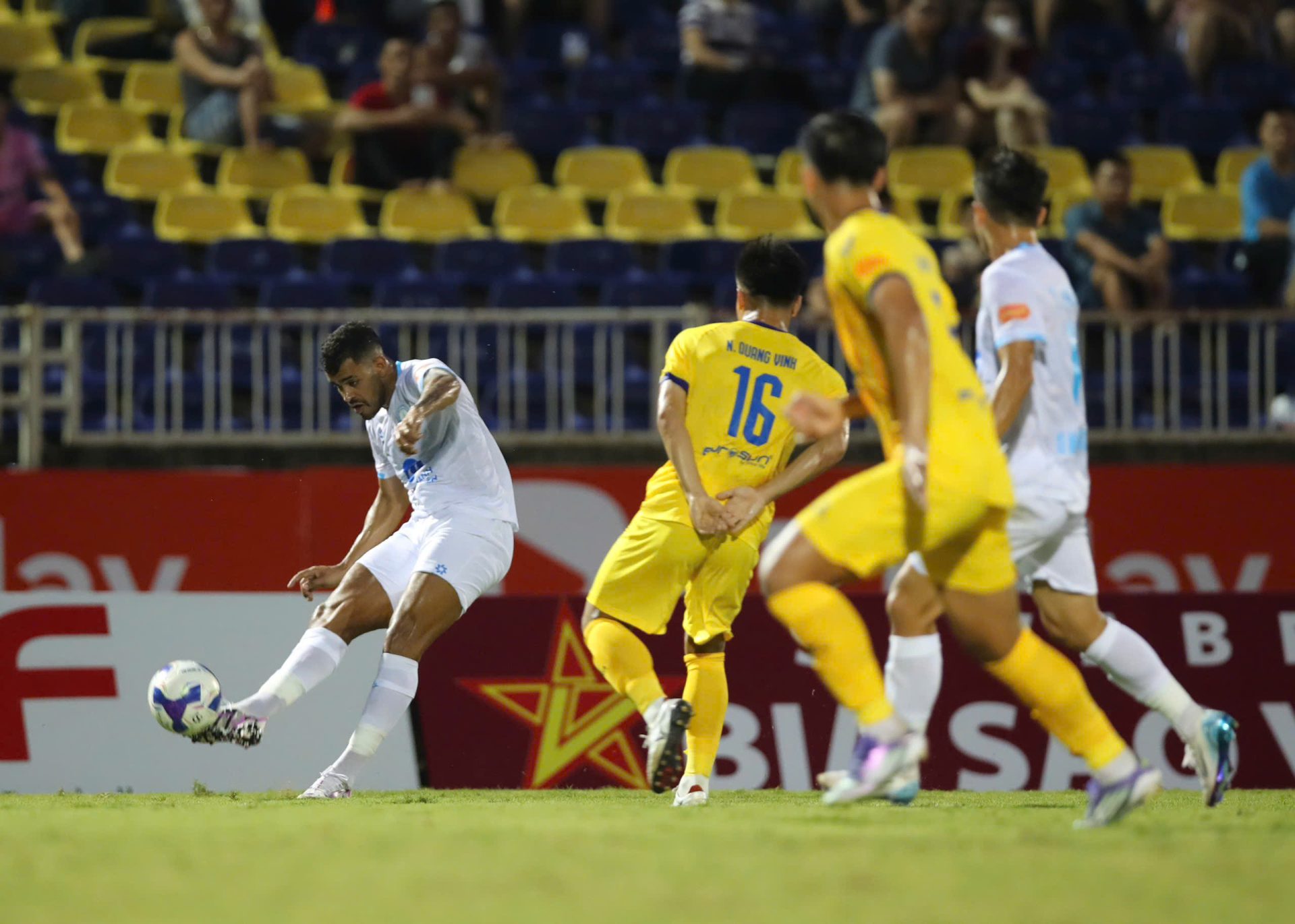 Nam Định có đang ngủ quên trên chiến thắng 2 Nam Định có đang ngủ quên trên chiến thắng 2