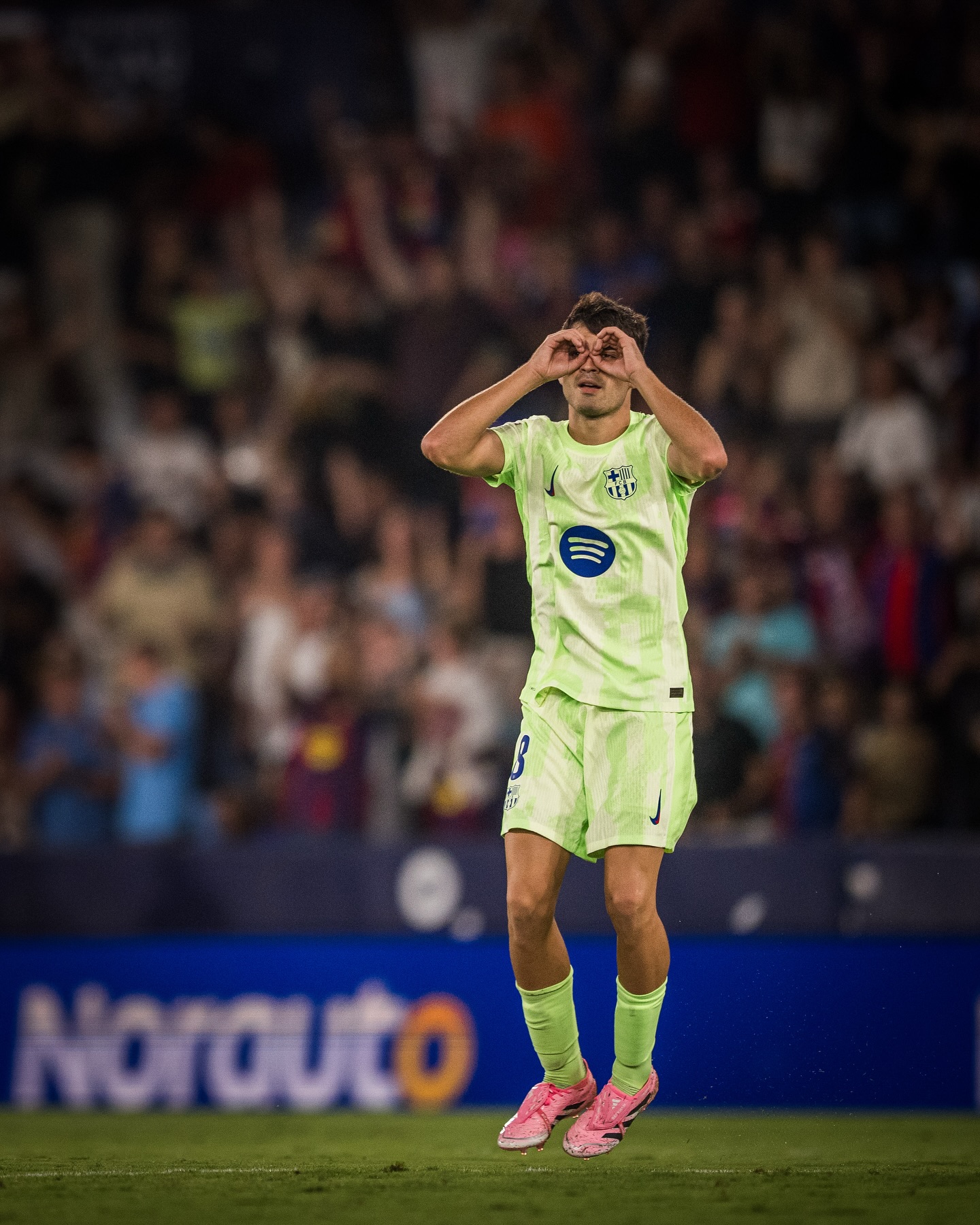 Pedri Đẳng cấp vạn người mê 1 Pedri Đẳng cấp vạn người mê 1