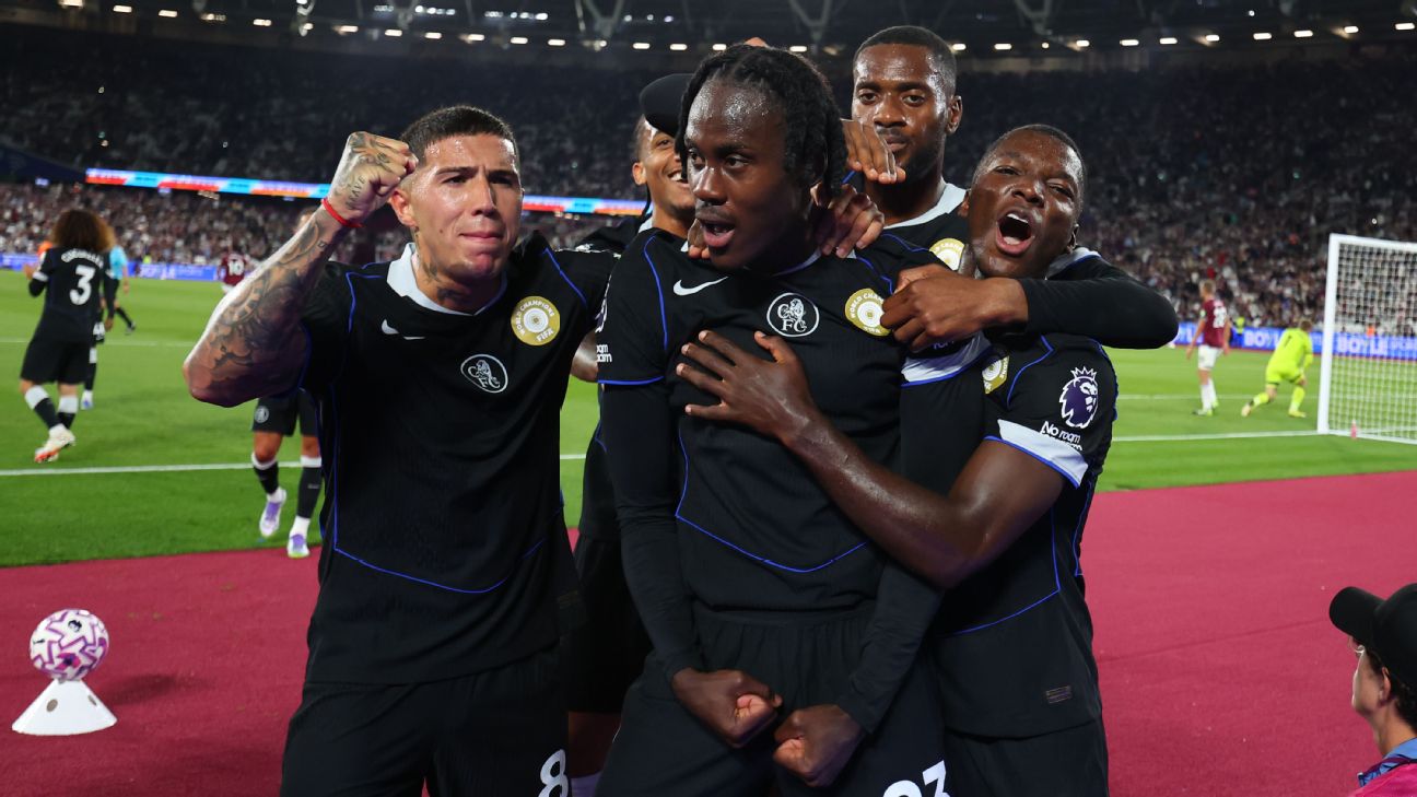 Chelsea lột xác nhờ hàng công biến ảo 2 Chelsea lột xác nhờ hàng công biến ảo 2