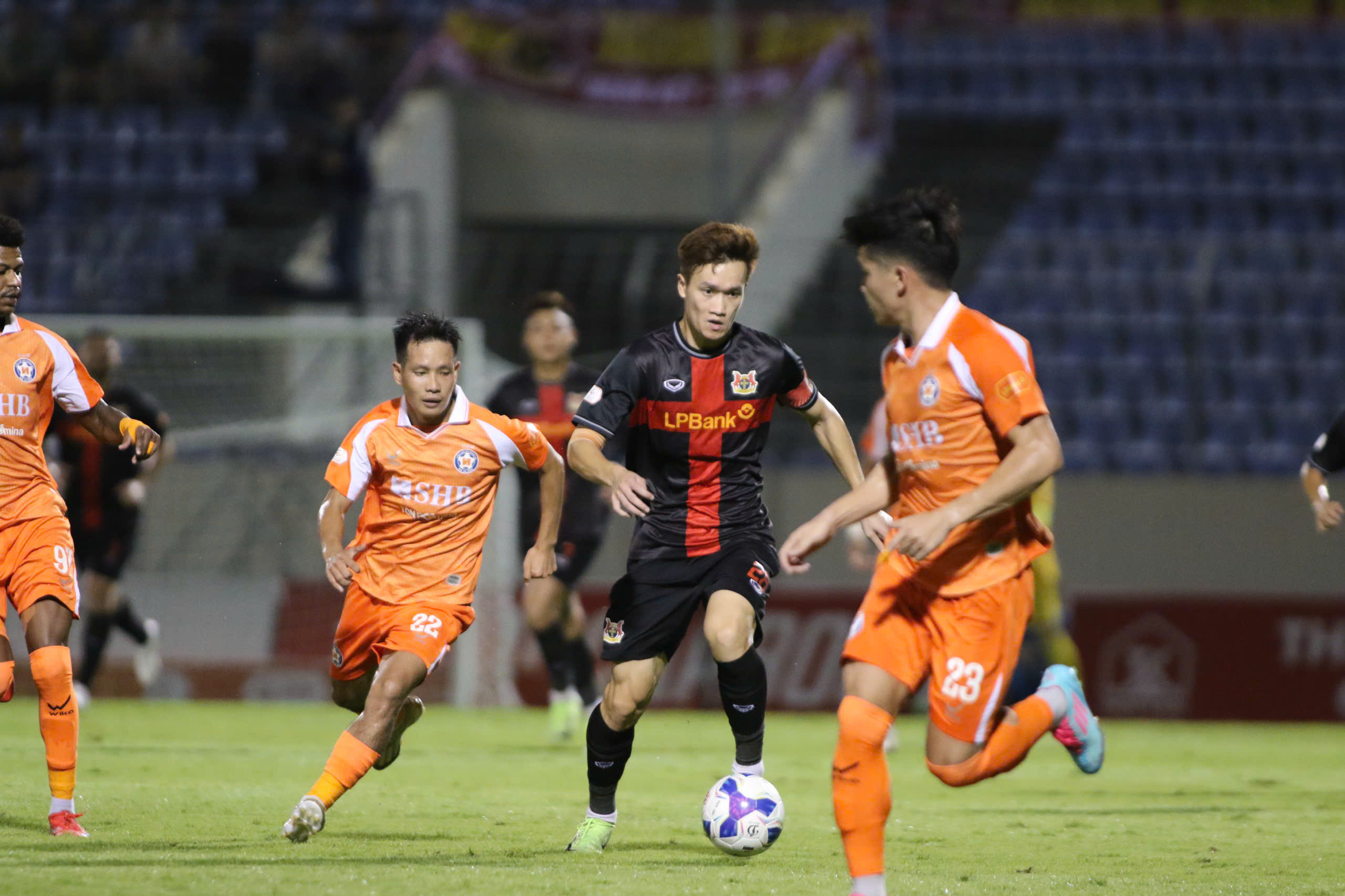 HLV của Đà Nẵng nói chưa tệ dù mới có 1 điểm 1