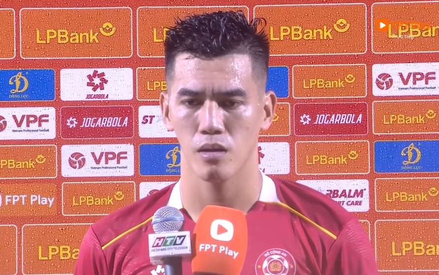 Tien Linh gui loi dong vien toi dan sao tre HAGL