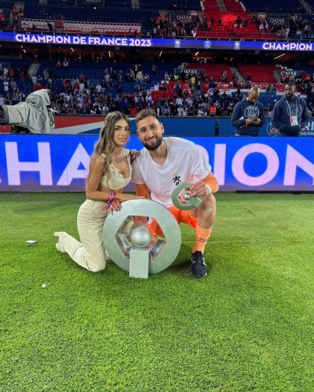 Ngắm nhan sắc xinh đẹp của bạn gái Gianluigi Donnarumma 5 Ngắm nhan sắc xinh đẹp của bạn gái Gianluigi Donnarumma 5