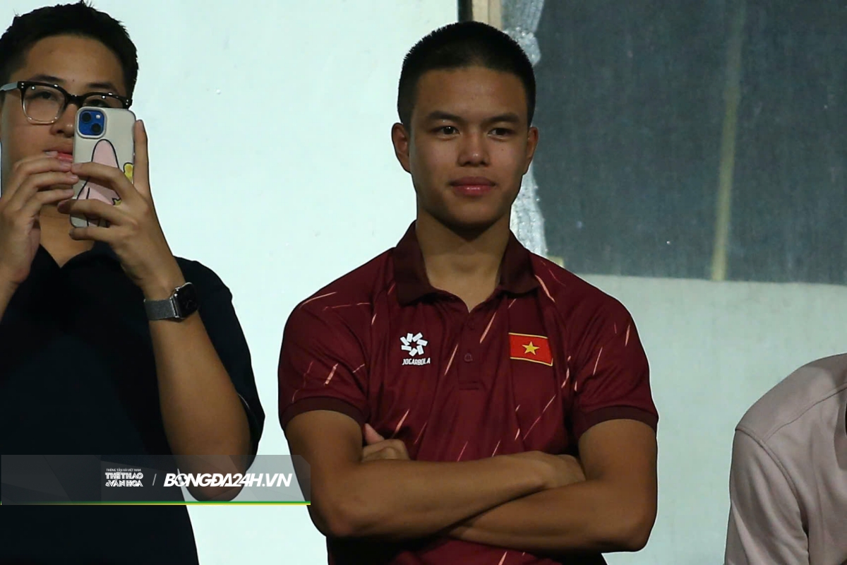 Sao Việt kiều Trần Thành Trung báo tin không vui cho HLV Kim Sang Sik 1