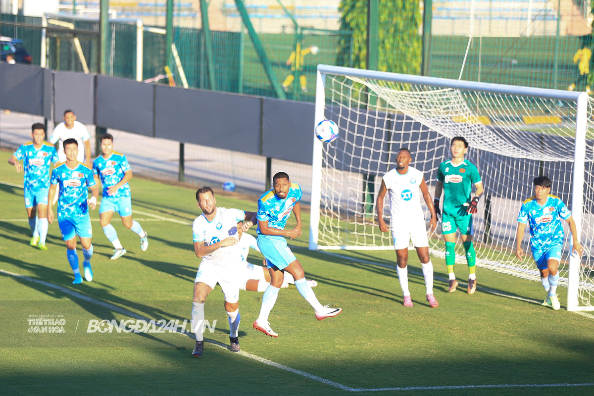 Thép Xanh Nam Định thắng ĐT Việt Nam 4-0 1