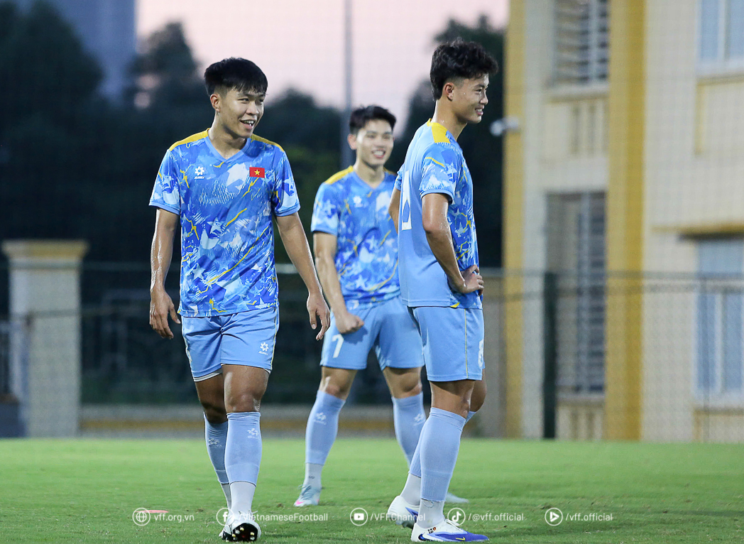Hậu vệ Phạm Lý Đức “U23 Việt Nam không xem thường Singapore 1