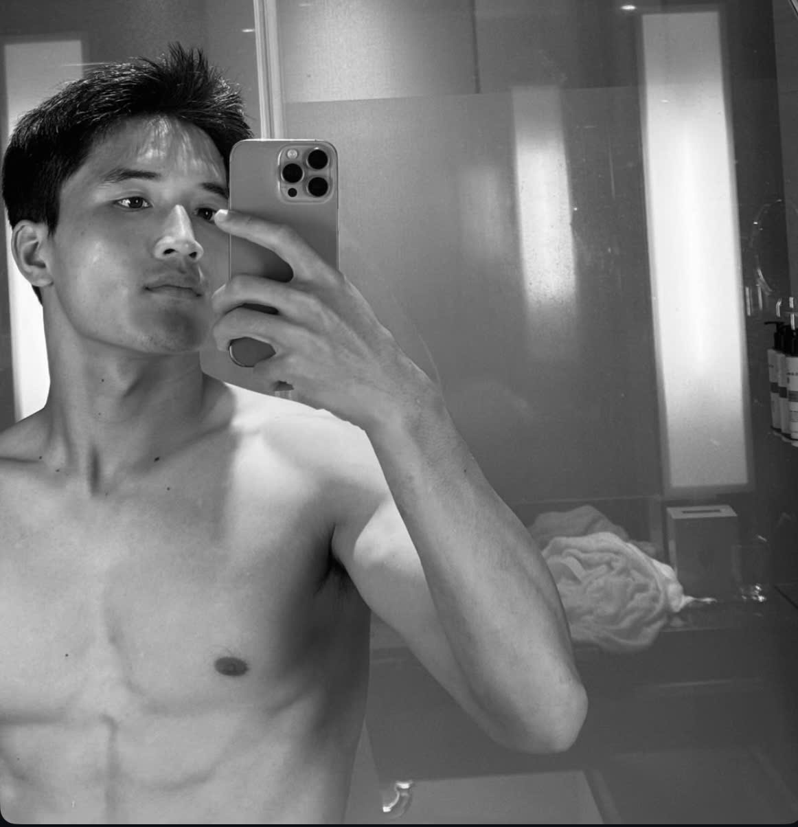 Người lập công cho U23 Việt Nam gây sốt với diện mạo điển trai 5