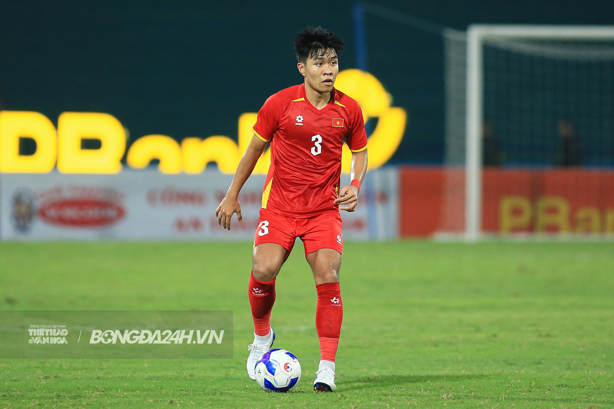 Hàng phòng ngự chắc chắn của U23 Việt Nam 7 Hàng phòng ngự chắc chắn của U23 Việt Nam 7