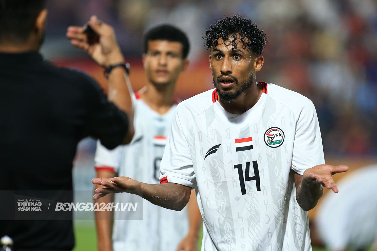 Cầu thủ U23 Yemen khóc nức nở sau trận thua U23 Việt Nam 3 Cầu thủ U23 Yemen khóc nức nở sau trận thua U23 Việt Nam 3