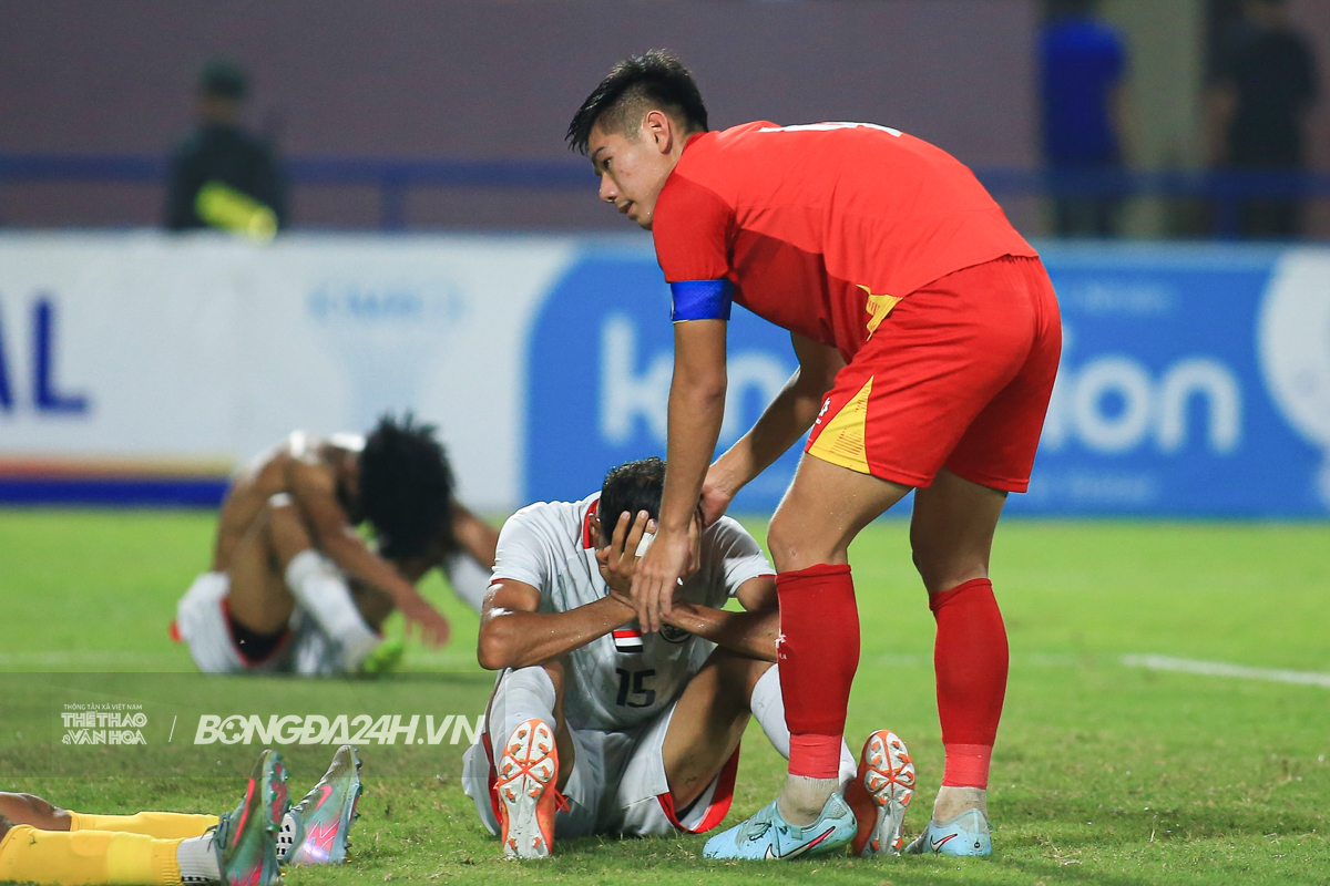 Hàng phòng ngự chắc chắn của U23 Việt Nam 8 Hàng phòng ngự chắc chắn của U23 Việt Nam 8