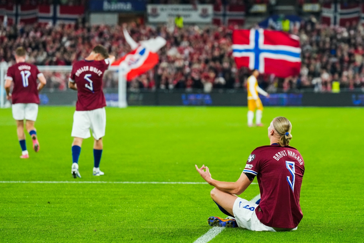 Erling Haaland giúp Na Uy vượt mặt Italia 1 Erling Haaland giúp Na Uy vượt mặt Italia 1