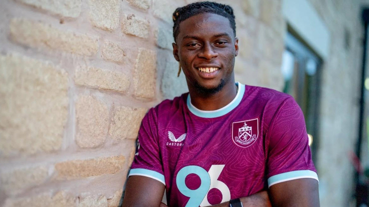 cầu thủ Lesley Ugochukwu cầu thủ Lesley Ugochukwu