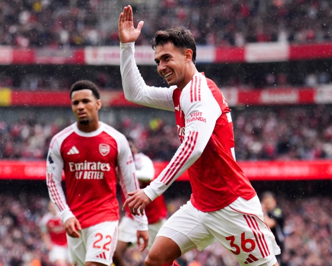 arsenal-PNG-1757770304-1871-1757
