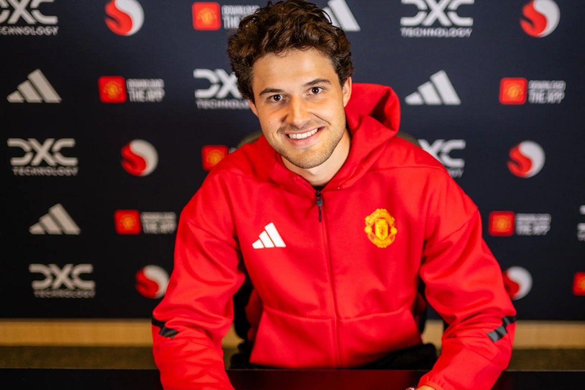 Senne Lammens gia nhap Man United vao cuoi ky chuyen nhuong