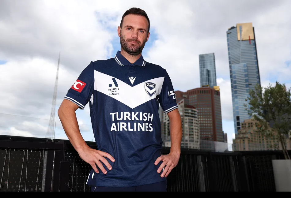 Tân HLV Công an TP HCM phủ nhận tin đồn chiêu mộ Juan Mata 1
