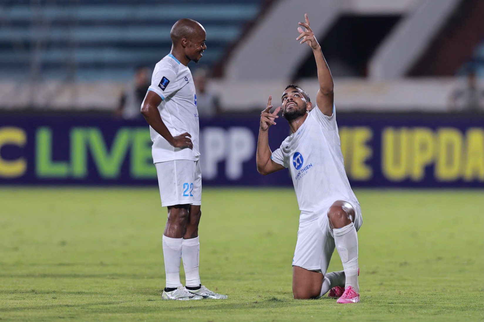 Dàn ngoại binh Nam Định tỏa sáng tại đấu trường châu lục 7 Dàn ngoại binh Nam Định tỏa sáng tại đấu trường châu lục 7