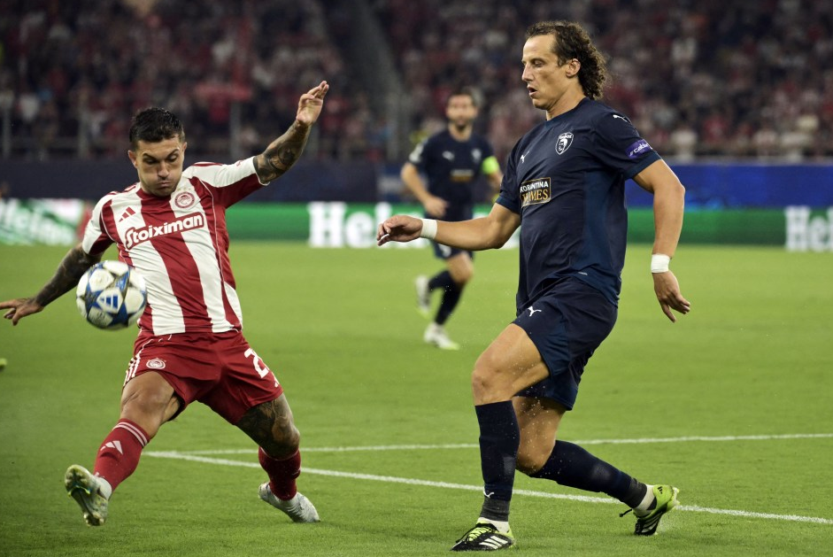 Man tro lai Champions League kho quen cua David Luiz