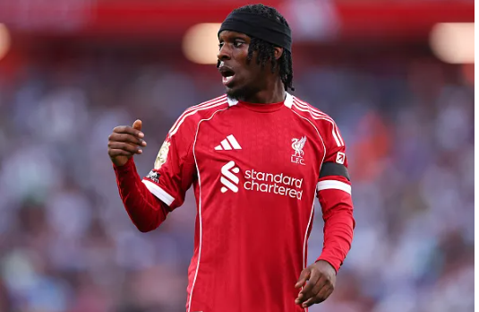 Arne Slot cập nhật tình hình lực lượng Liverpool trước vòng 27 1