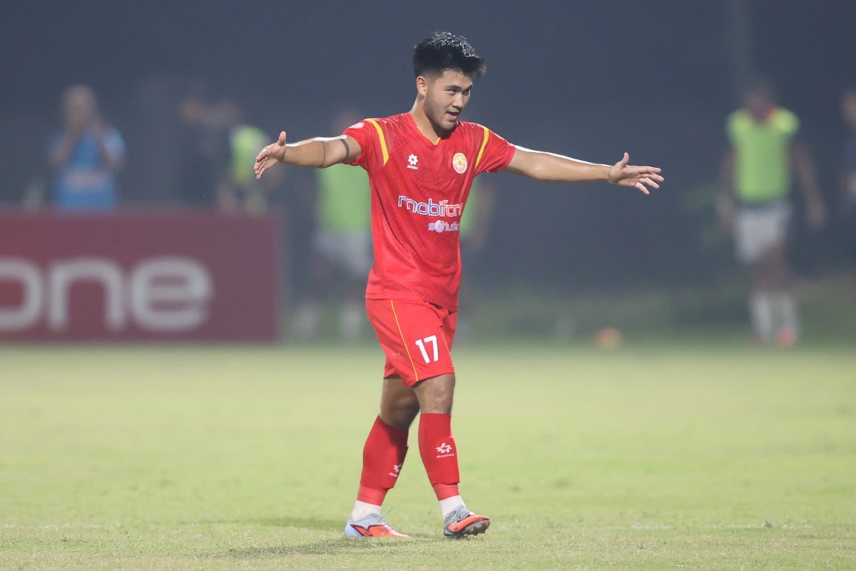 Thai Ba dat PVF-CAND vs da Nang 20/9