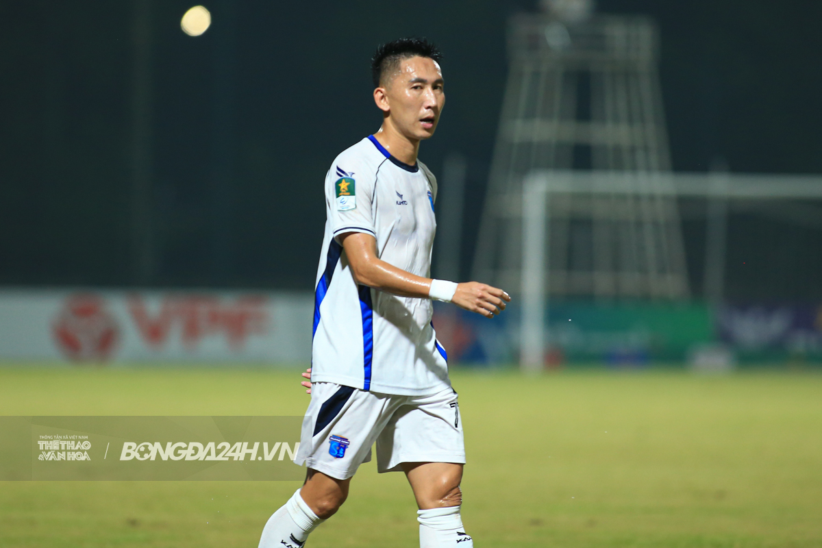 Mạc Hồng Quân bất lực, Quảng Ninh thua trận mở màn hạng Nhất 8