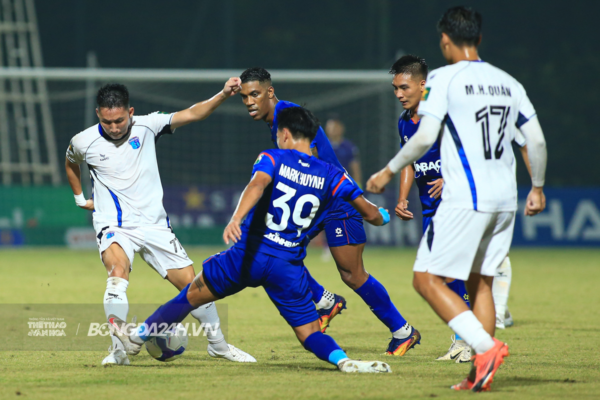 Mạc Hồng Quân bất lực, Quảng Ninh thua trận mở màn hạng Nhất 7