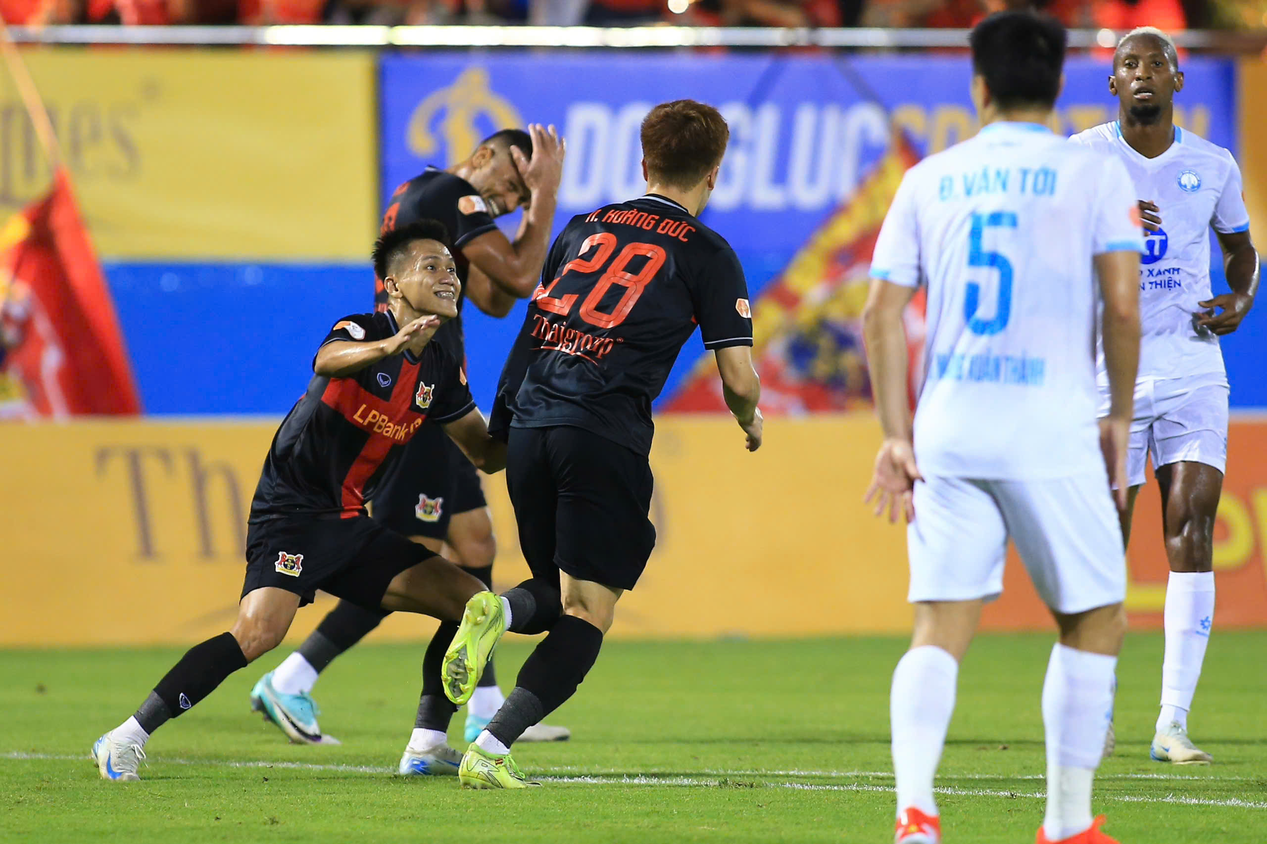 Ninh Bình FC thăng hoa ở VLeague Hơn cả một ngựa ô 3