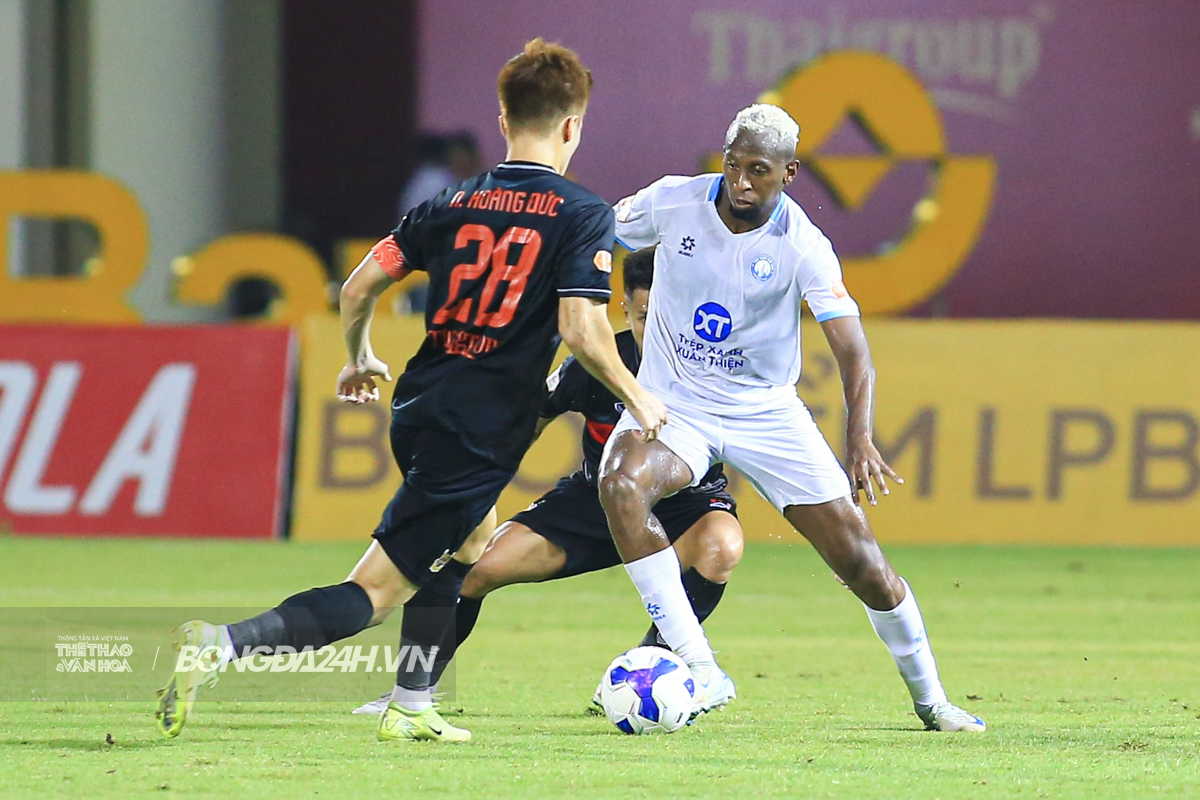 Dàn ngoại binh Nam Định bất lực trước tân binh VLeague 1 Dàn ngoại binh Nam Định bất lực trước tân binh VLeague 1