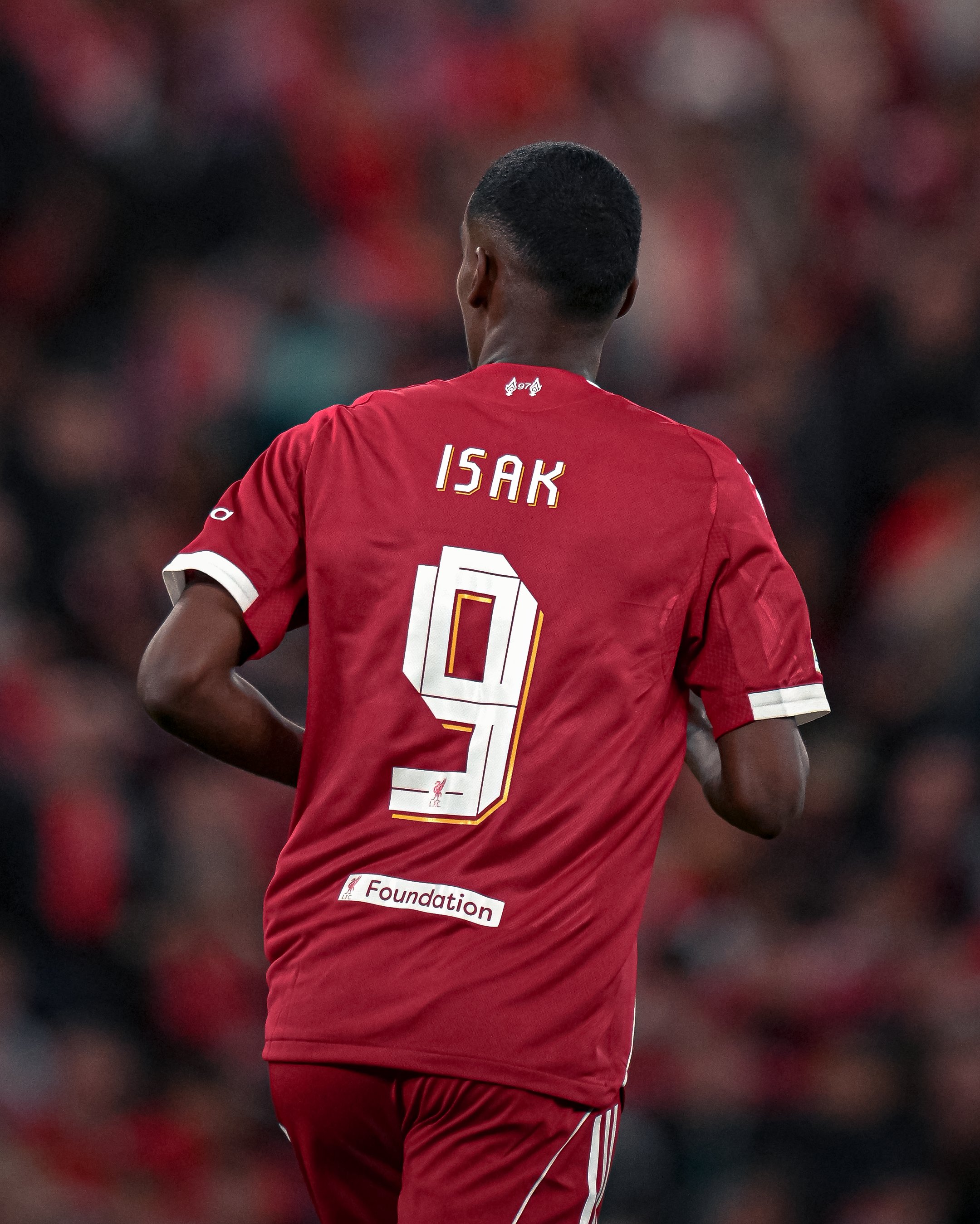 Cận cảnh pha lập công đầu tiên của Alexander Isak cho Liverpool 1 Cận cảnh pha lập công đầu tiên của Alexander Isak cho Liverpool 1