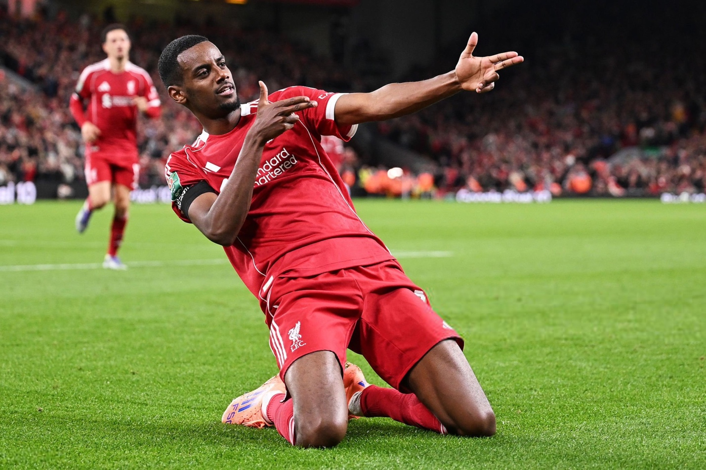 Đằng sau hành động ngu ngốc của Hugo Ekitike trên sân Anfield 5 Đằng sau hành động ngu ngốc của Hugo Ekitike trên sân Anfield 5