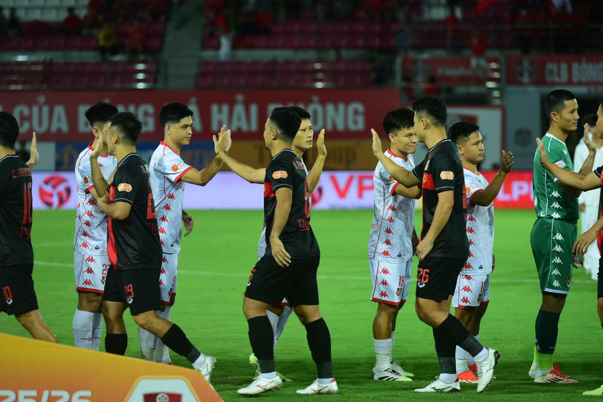 Bài học quý giá với CLB Ninh Bình 1