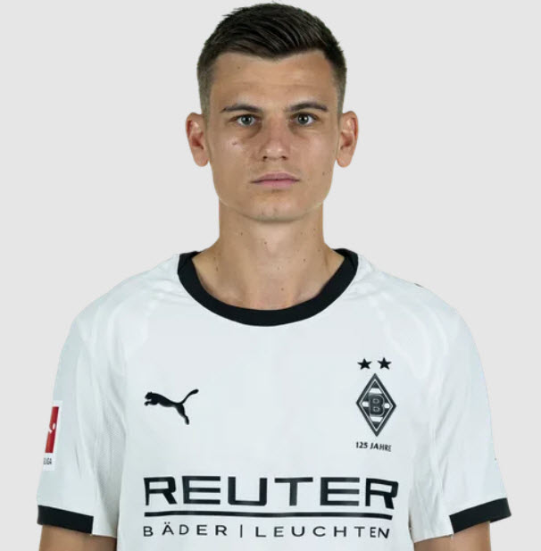 Yannik Engelhardt