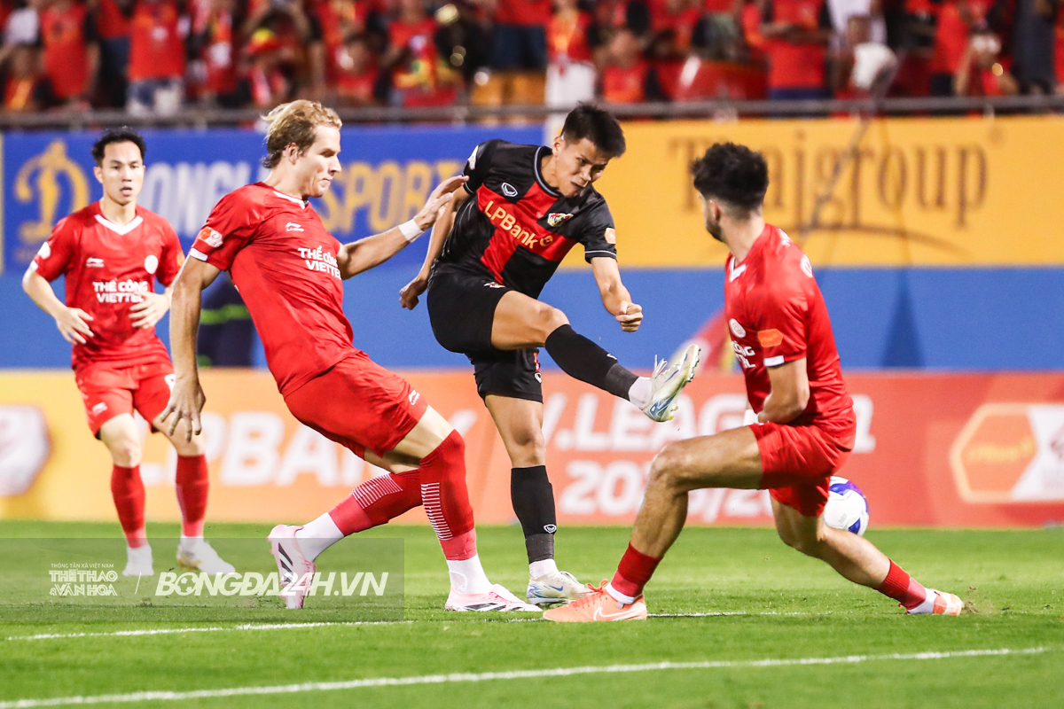 Ninh Bình và Thể Công chia điểm trong trận hòa kịch tính 1