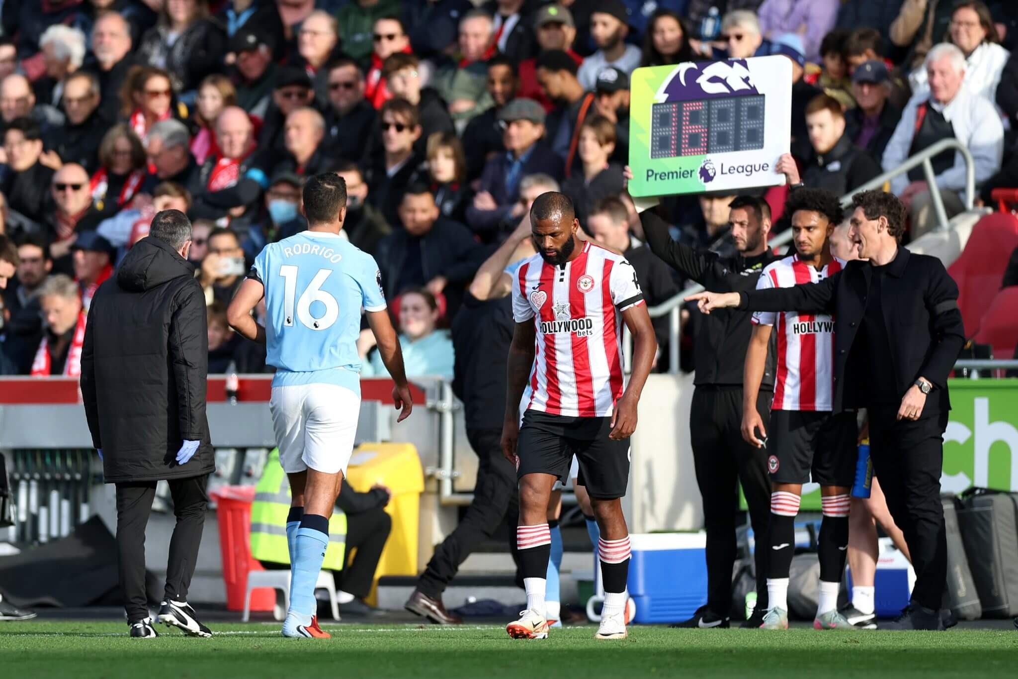 Haaland và Donnarumma giúp Man City trở lại cuộc đua vô địch, nhưng họ có thể thăng hoa nếu thiếu Rodri 3