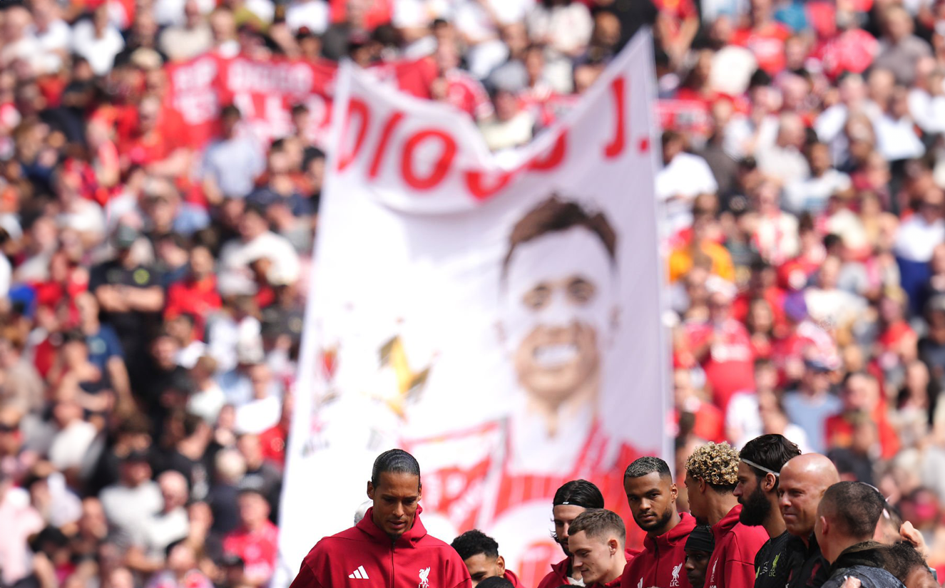 Arne Slot và khúc quanh khắc nghiệt đầu tiên của hành trình tại Liverpool 2
