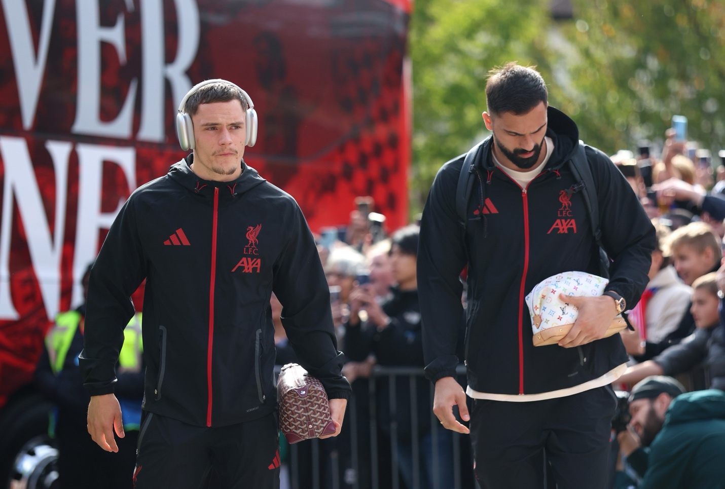 Liverpool Hãy kiên nhẫn! 2