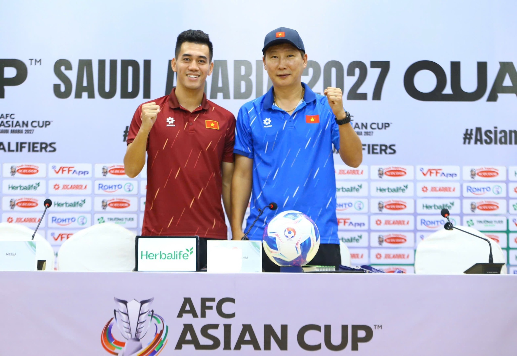 Nguyen Tien Linh vs dT Viet Nam