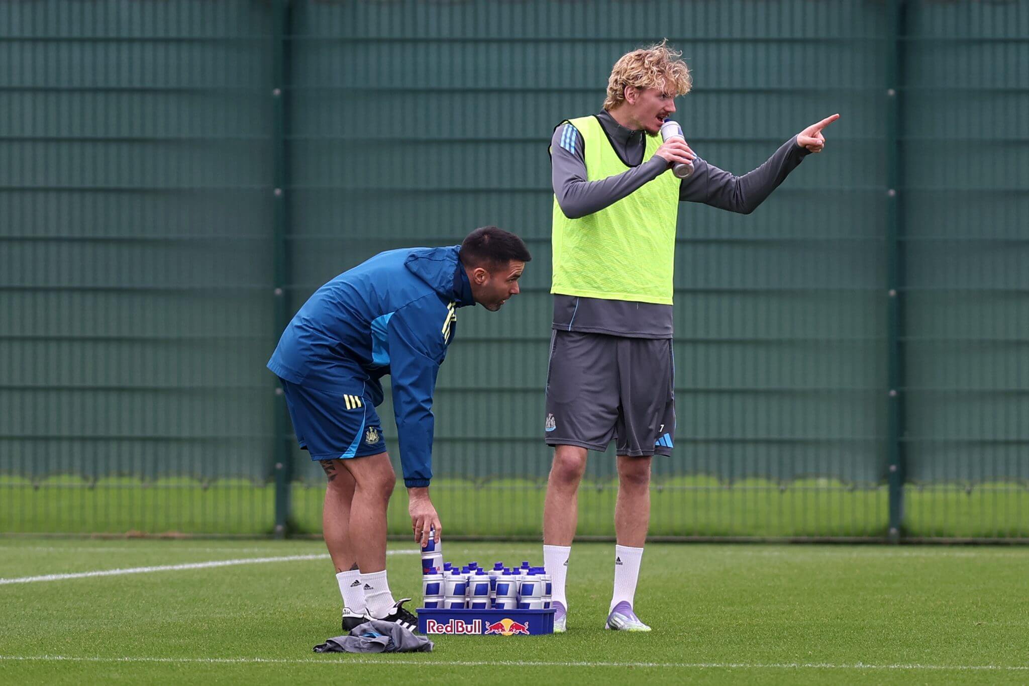 Cách “nạp năng lượng” cho những cầu thủ cao kều như Nick Woltemade 3 Cách “nạp năng lượng” cho những cầu thủ cao kều như Nick Woltemade 3