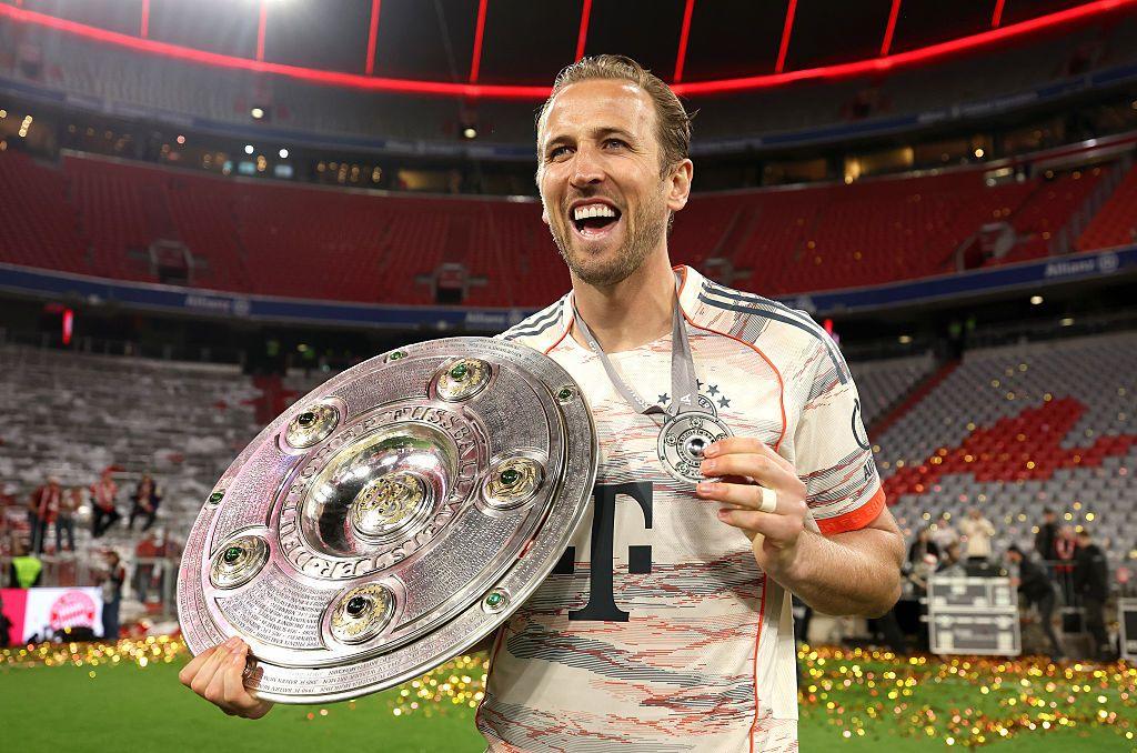 Phỏng vấn Harry Kane và cuộc sống ở Đức Khoảnh khắc nâng cúp thật sự quý giá! 4 Phỏng vấn Harry Kane và cuộc sống ở Đức Khoảnh khắc nâng cúp thật sự quý giá! 4