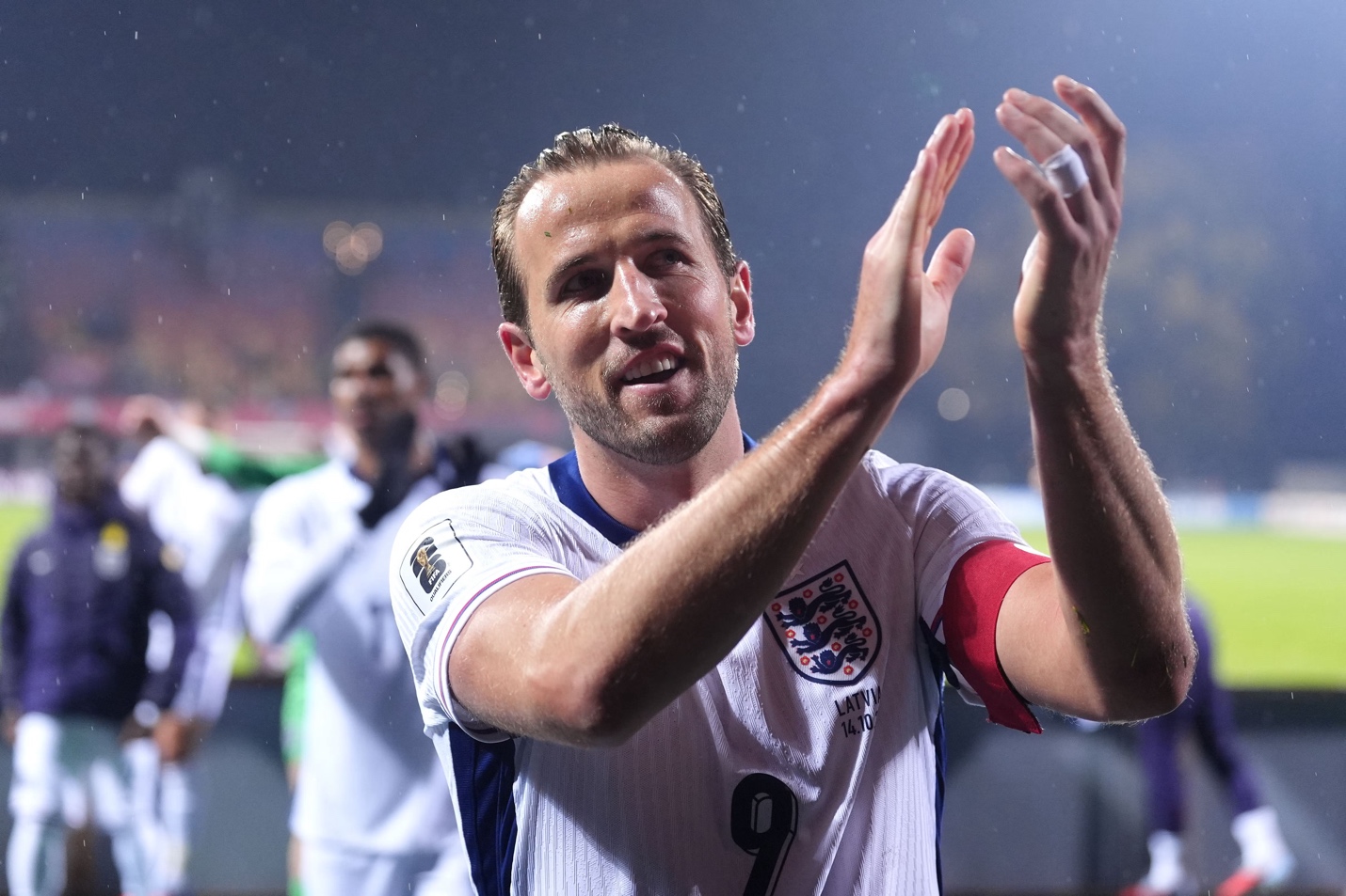 Phỏng vấn Harry Kane và cuộc sống ở Đức Khoảnh khắc nâng cúp thật sự quý giá! 5 Phỏng vấn Harry Kane và cuộc sống ở Đức Khoảnh khắc nâng cúp thật sự quý giá! 5