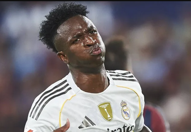 Vinicius Junior tức giận khi bị thay ra trước Barca 1 Vinicius Junior tức giận khi bị thay ra trước Barca 1