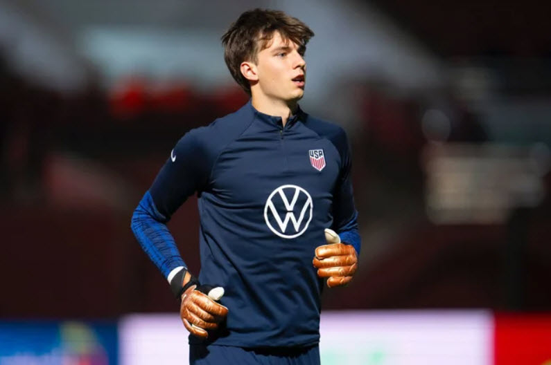 cầu thủ Julian Eyestone cầu thủ Julian Eyestone