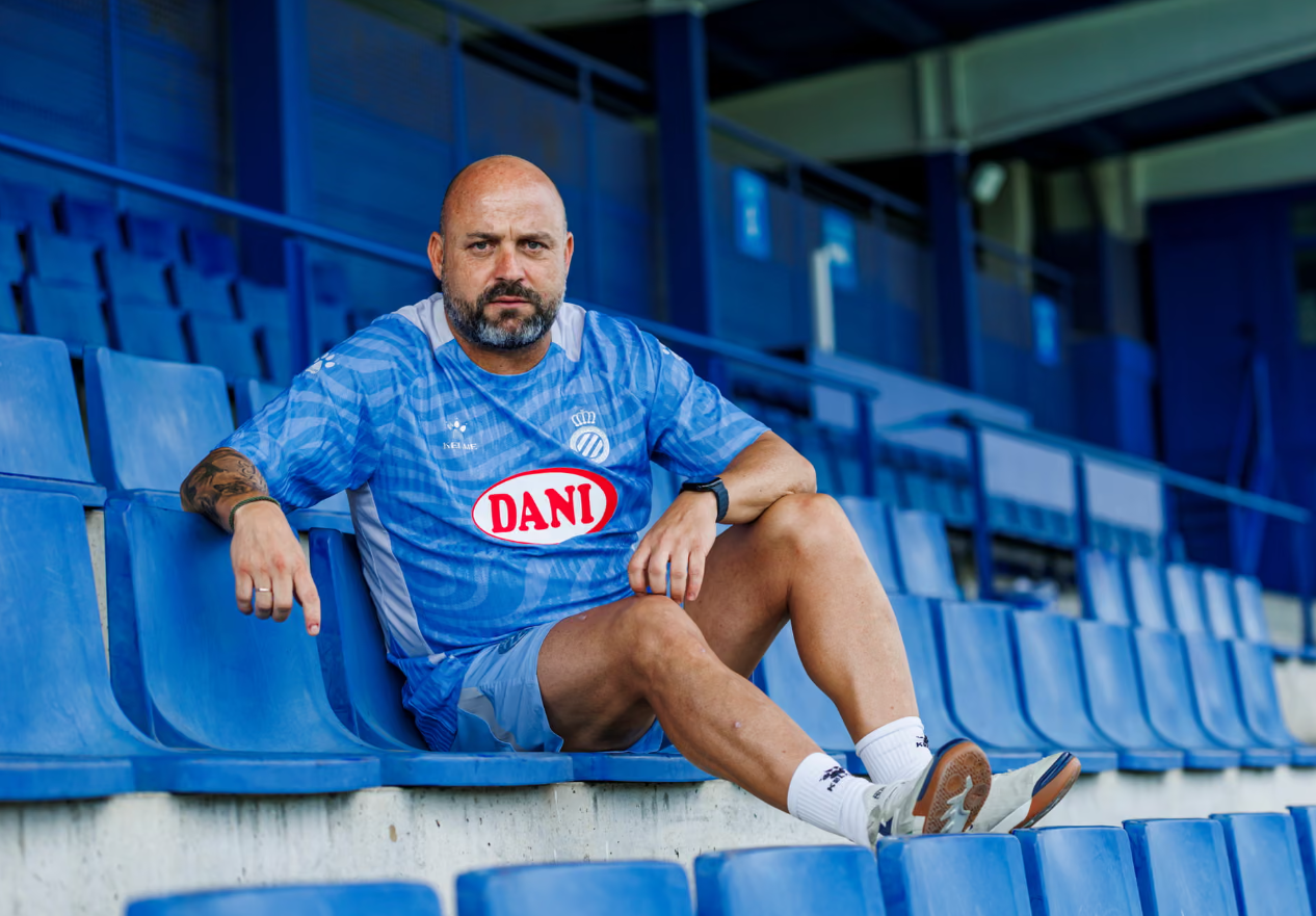 Manolo Gonzalez Từ những chuyến lái xe buýt liên tỉnh đến sân khấu lớn nhất của bóng đá Tây Ban Nha 1