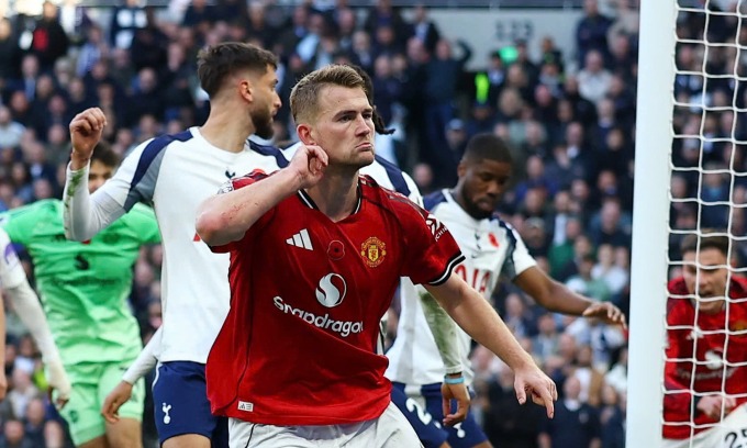 Ruben Amorim muốn MU đá dũng cảm hơn trước Tottenham 1