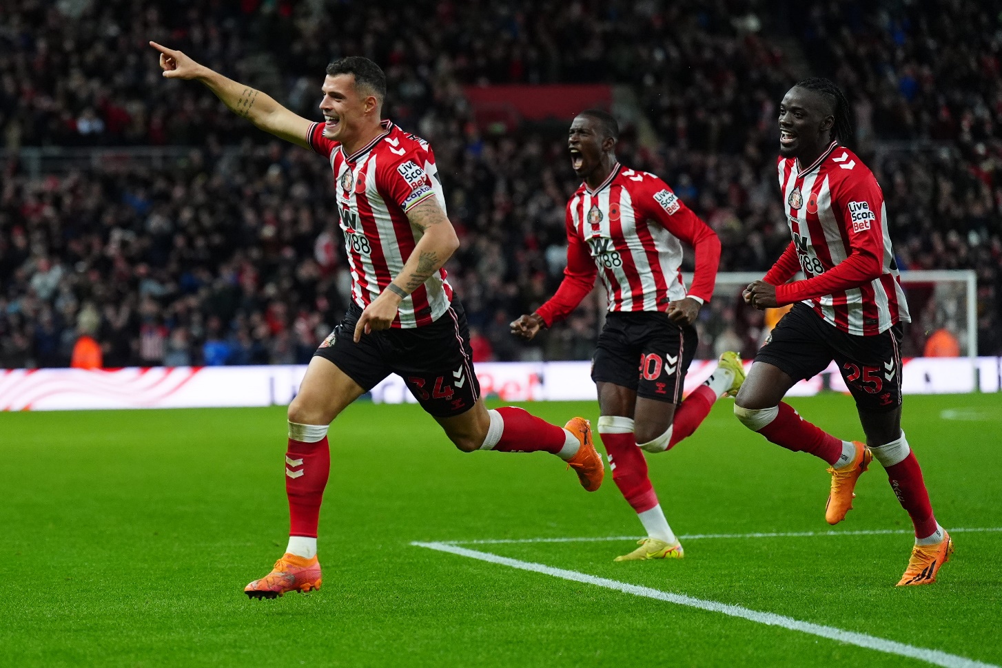Granit Xhaka Từ thủ lĩnh của Arsenal đến món quà vô giá của Sunderland 5 Granit Xhaka Từ thủ lĩnh của Arsenal đến món quà vô giá của Sunderland 5