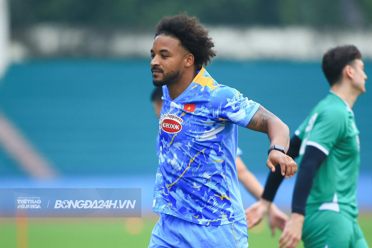 Xuan Son dT Viet Nam tap chieu 11/11