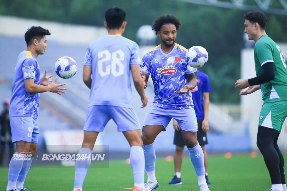 Nụ cười Xuân Son trở lại với ĐT Việt Nam 5